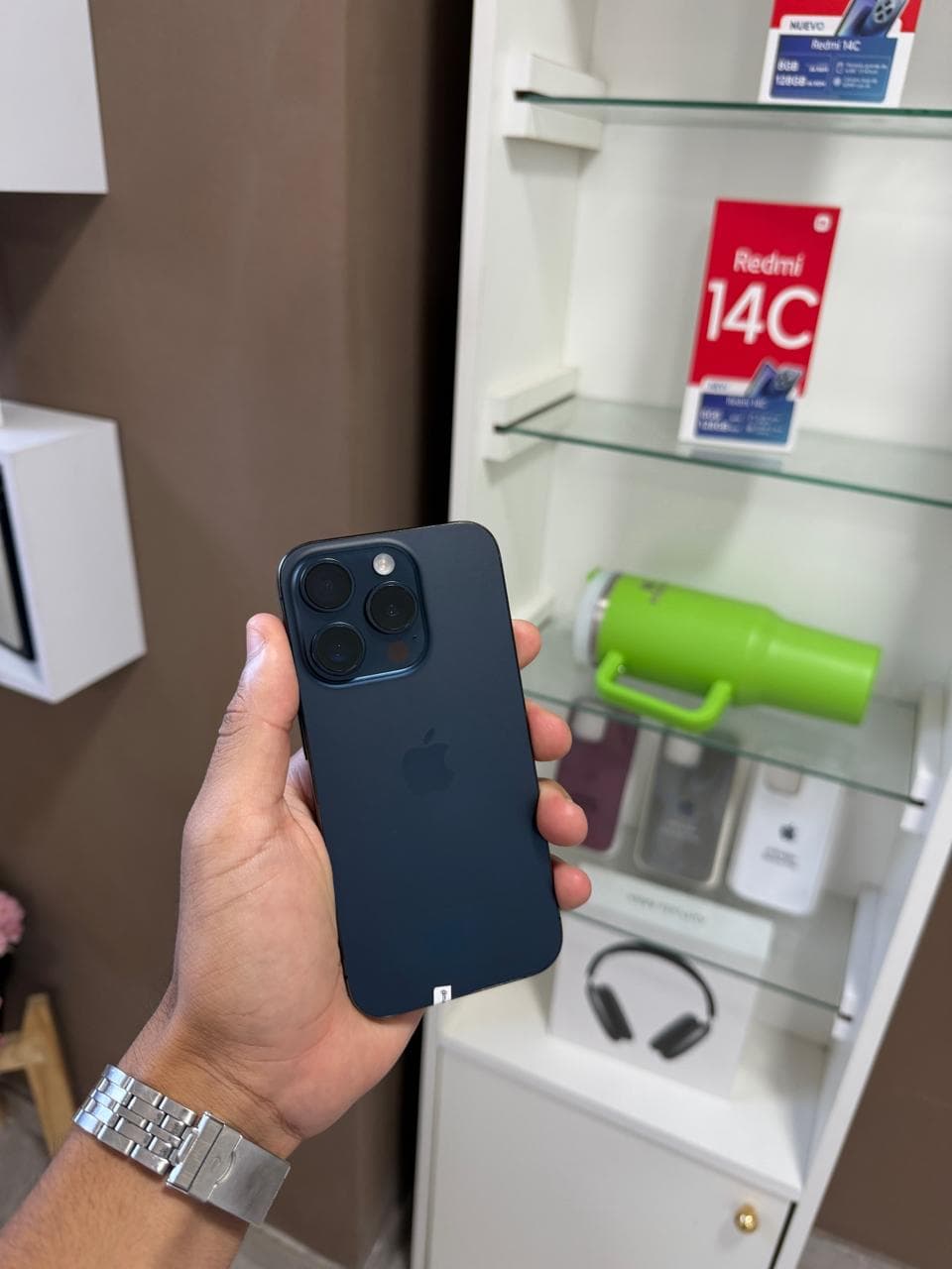 iPhone 15 Pro Titanio Azul