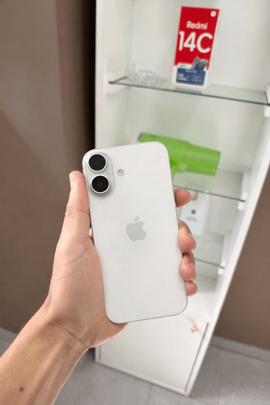iPhone 16 Blanco